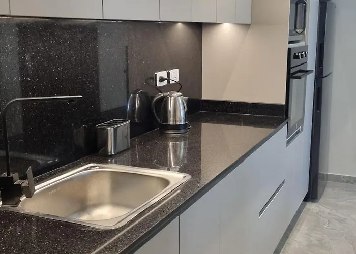 Apartment In Golf Heights Nabq *