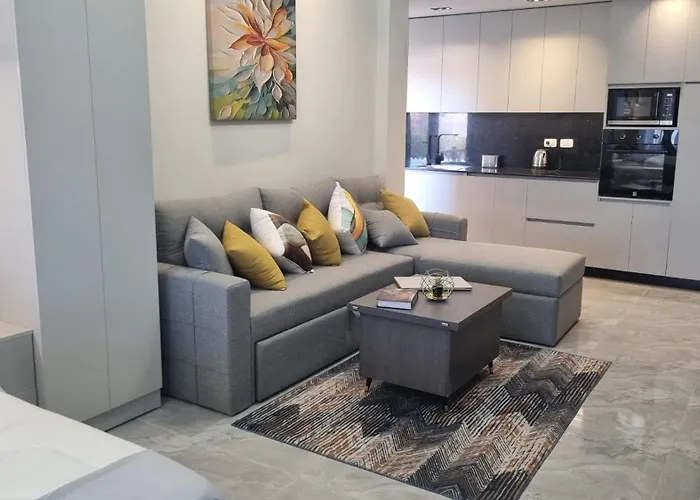 Apartment In Golf Heights Nabq