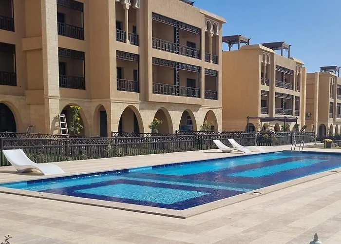 Apartment In Golf Heights Nabq