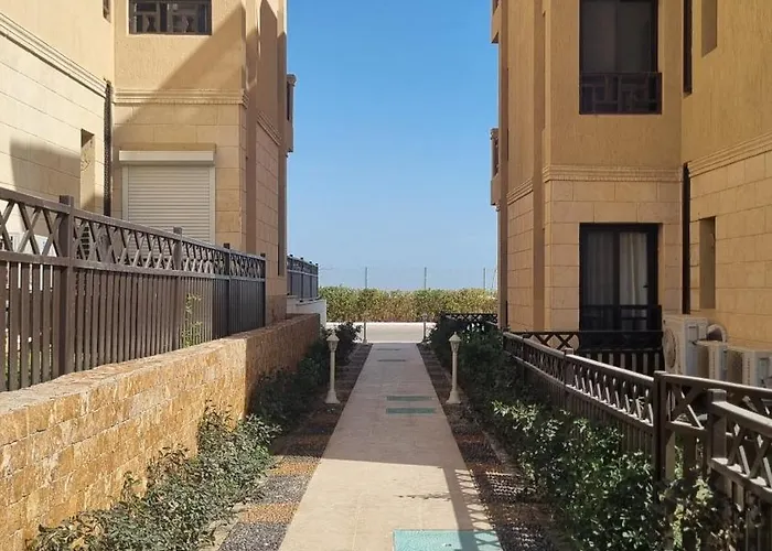 In Golf Heights Nabq Apartment